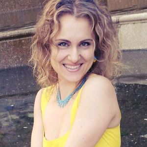 Meet your Posher, Maya